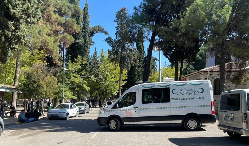 Gaziantep’te motosikletin çarptığı Şerife, 17 gün sonra yaşamanı yitirdi