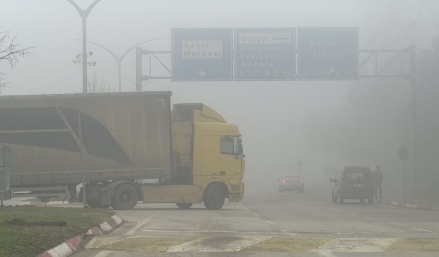 Bursa'da yoğun sis; görüş mesafesi 20 metreye kadar düştü