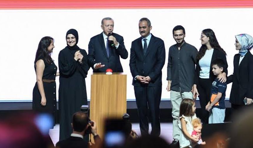 Cumhurbaşkanı Erdoğan'dan 'Öğretmenler Günü' paylaşımı