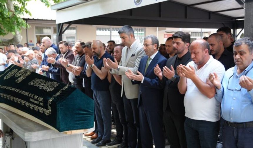 İş İnsanı Eyyup Piroğlu Dualarla Son Yolculuğuna Uğurlandı
