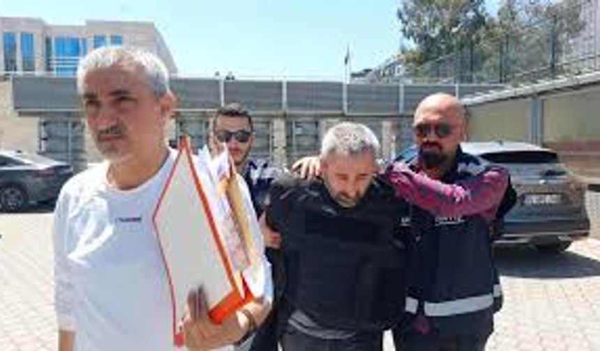 Öldürülen Ağabeyi  Babasıyla Yan Yana Defnedildi