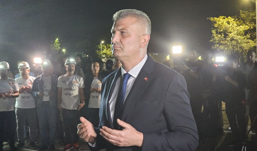 17 Ağustos Depreminde hayatını kaybedenler, depremin merkez üssü Gölcük'te anıldı
