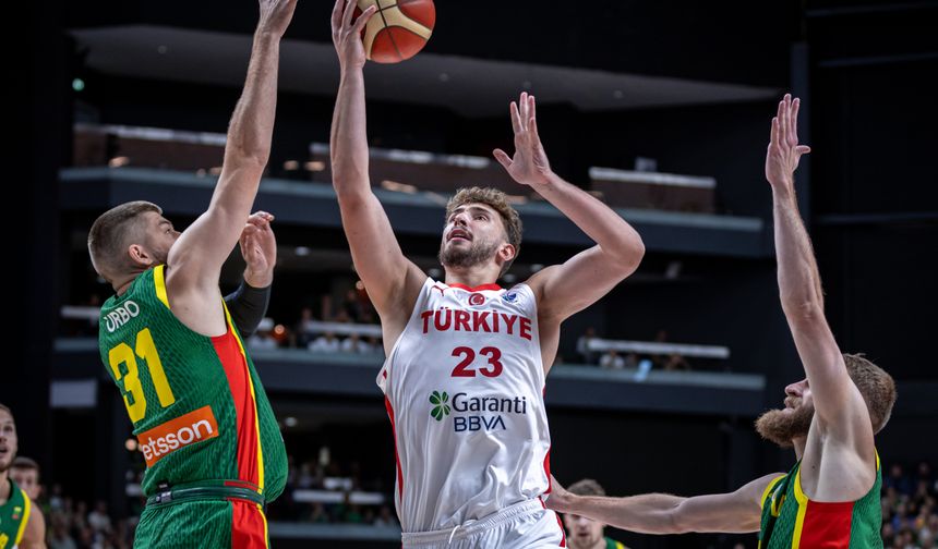 A Milli Erkek Basketbol Takımı hazırlık maçında Litvanya'yı mağlup etti
