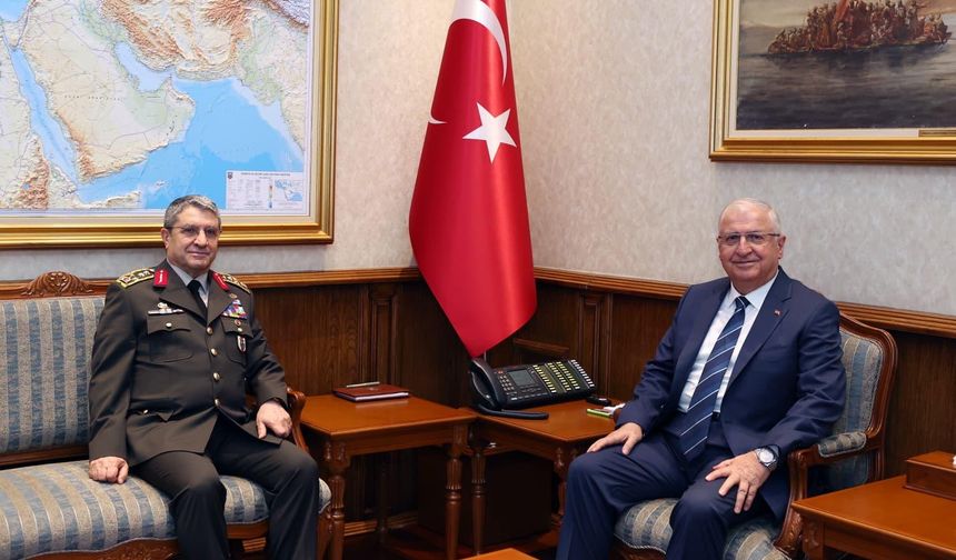 Bakan Güler, Genelkurmay Başkanı Bayraktaroğlu'nu kabul etti