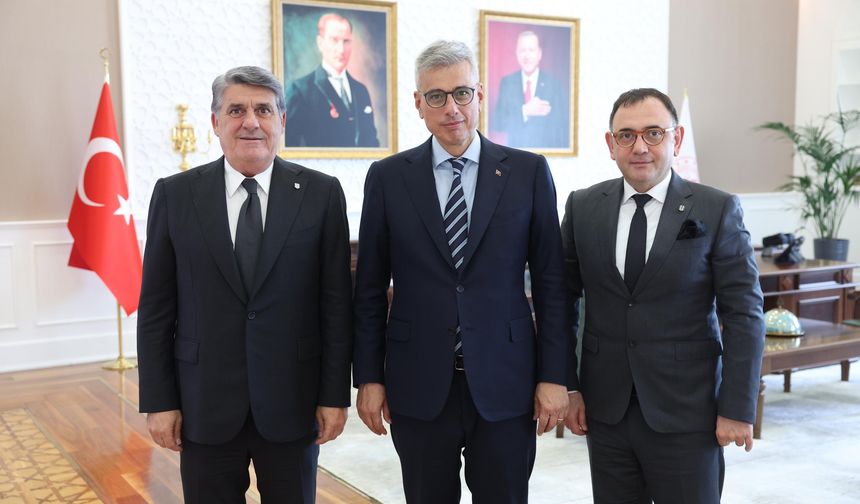Bakan Memişoğlu, Beşiktaş Kulübü Başkanı Adalı'yı kabul etti