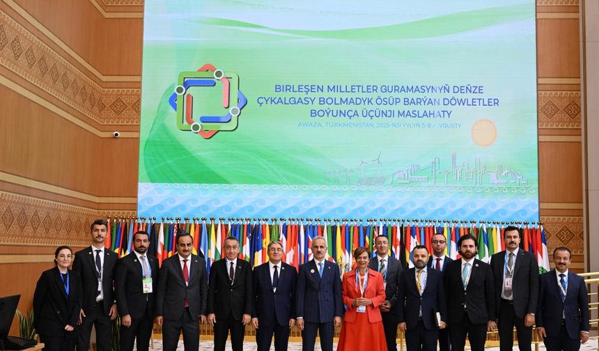 Bakan Uraloğlu: Türkiye küresel bağlantıda stratejik merkez