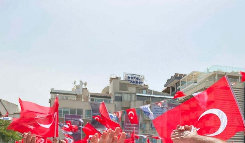 CHP'nin Aydın il ve 3 ilçe gençlik kolları başkanı istifa etti