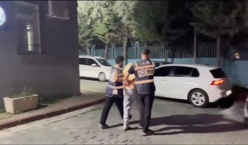 Kağıthane'de ev arkadaşının boğazını keserek öldüren şüpheli adliyeye sevk edildi