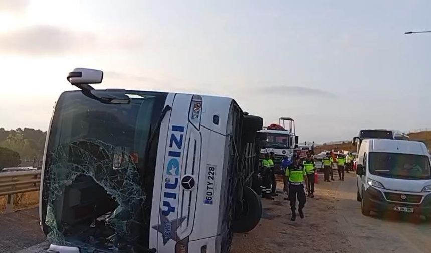 Kuzey Marmara Otoyolu'nda yolcu otobüsü devrildi: 3 ölü, 14 yaralı