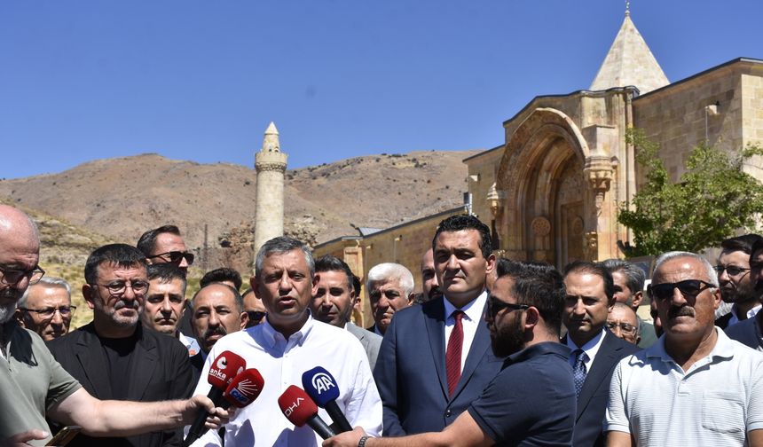 Özgür Özel: Gazze'de yaşananlara karşı TBMM'yi olağanüstü toplantıya çağırıyoruz