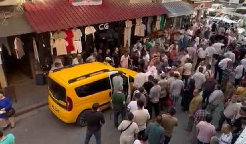 Sokak ortasında 2 şarjör mermiyi ateşlemesi kamerada; 3 yaralı