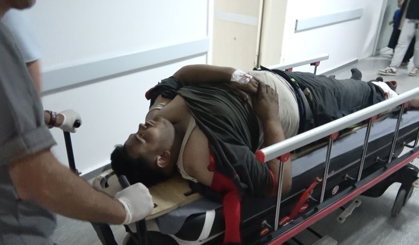 Tamir sırasında 5'inci kattan zemine çakılan asansör kabinindeki 2 işçi yaralandı
