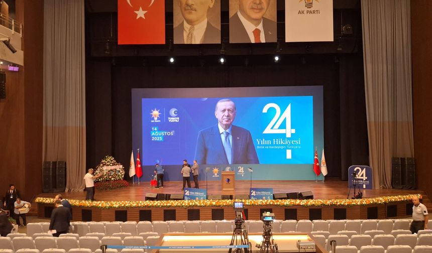 Bahçeli'den, AK Parti'ye özel çiçek