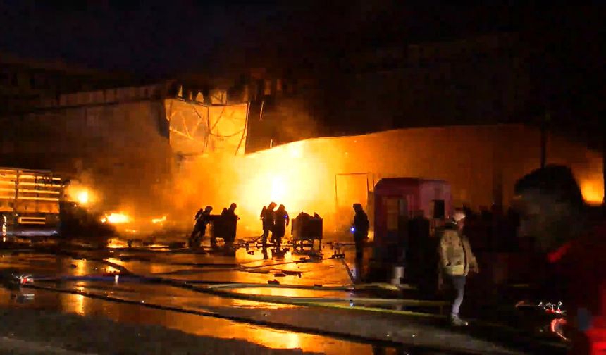 Başakşehir İkitelli Organize Sanayi Bölgesi'nde yangın