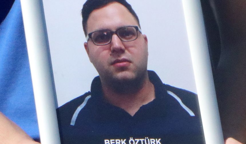 Kazada ölen cezaevi memurları, son yolculuklarına uğurlandı; 'Berk sensiz yapamam, açın tabutu'