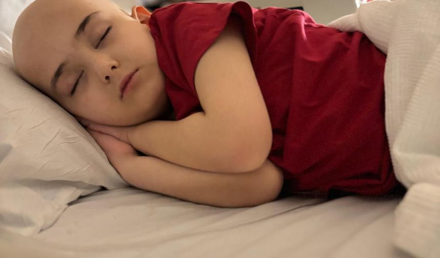 6 yaşındaki Miran Ege, ilik nakliyle ikinci kez hayata sarıldı / Video eklendi