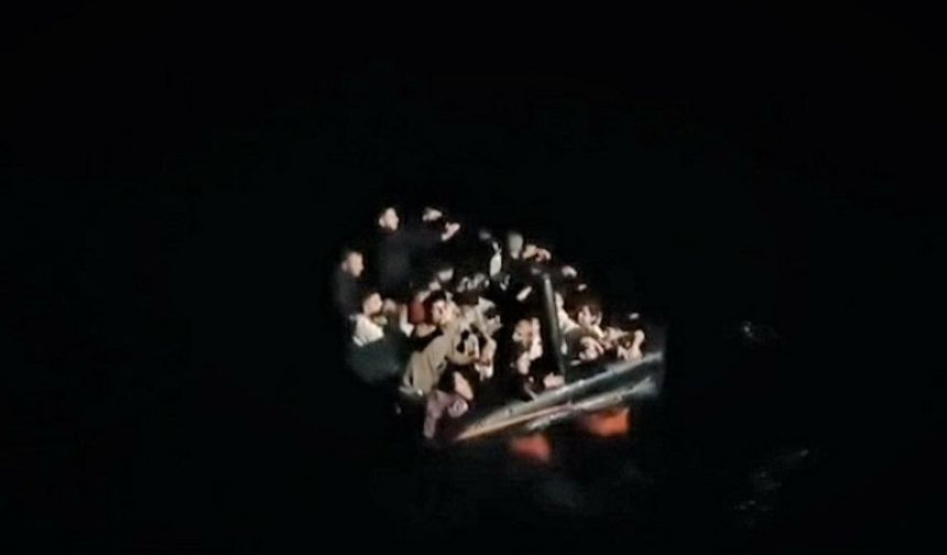 Muğla açıklarında 18'i çocuk 46 düzensiz göçmen kurtarıldı