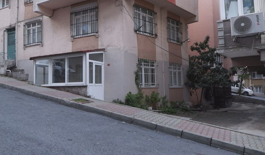 Sultangazi'de balkondan düşen kadın ağır yaralandı; eşi tutuklandı