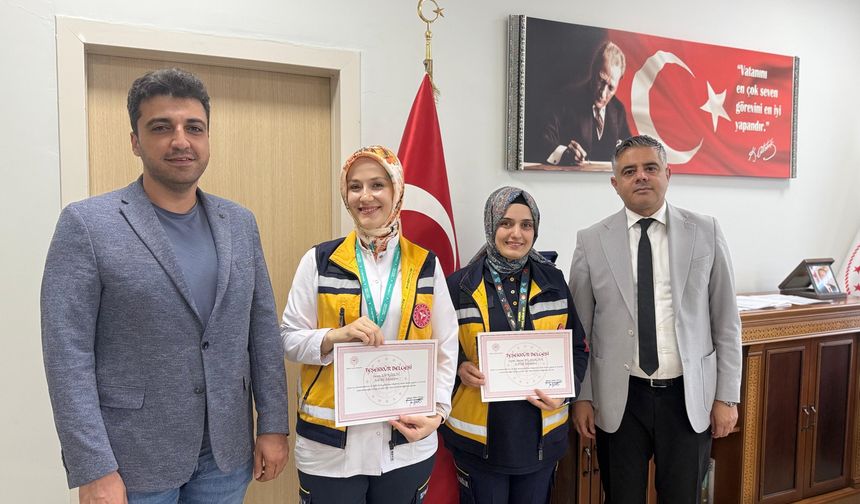 112 personelinin telefonda yönlendirmesi ile eşine doğum yaptırdı