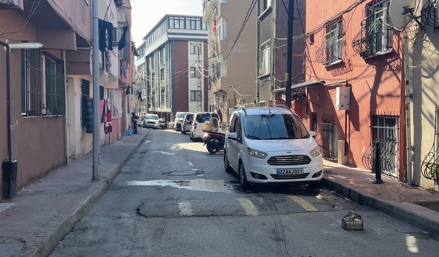 Beyoğlu'nda arkadaşını boynundan bıçaklayan ortaokul öğrencisi adli kontrolle serbest bırakıldı