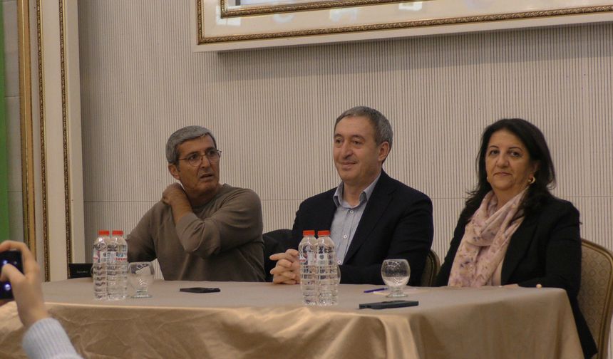 DEM Parti'li Bakırhan: Hala dökülen kan yetmemiş gibi kanla beslenenler var