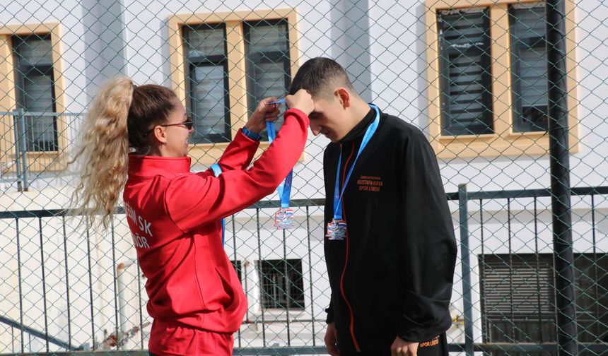 Tayland'dan madalyalarla dönen Ulaş'ın hedefi, Avrupa şampiyonu olmak