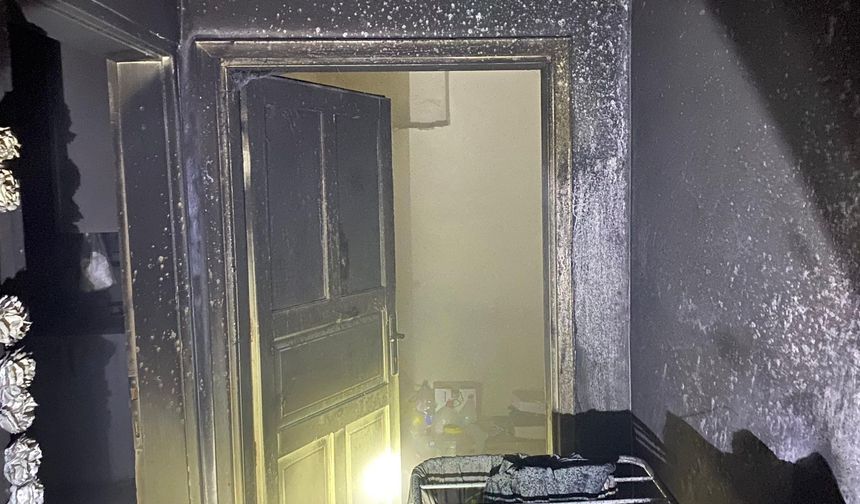 Adana'da evinde çıkan yangında yaralandı