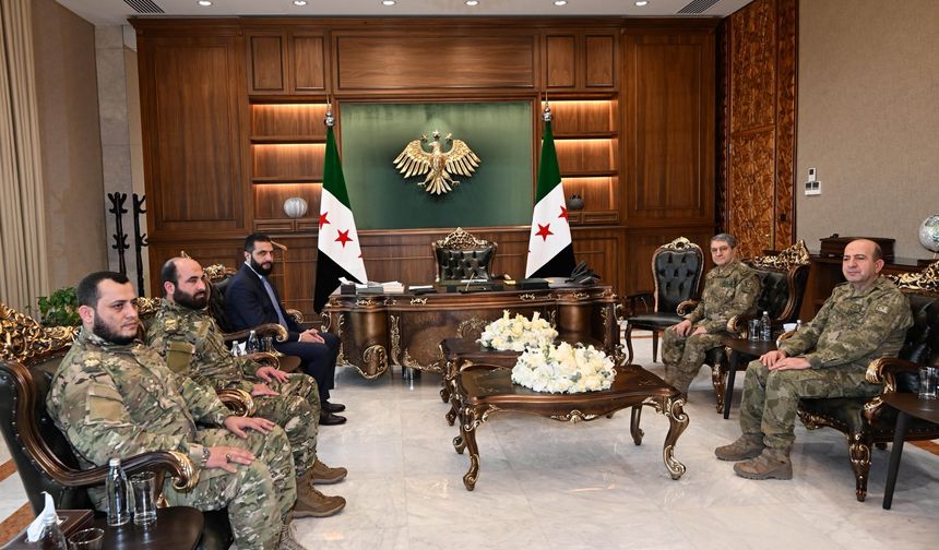 Org. Bayraktaroğlu, Suriye Lideri Şara ile görüştü