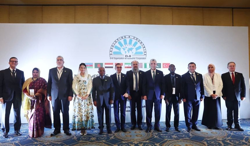 Ticaret Bakanı Ömer Bolat, Mısır'da