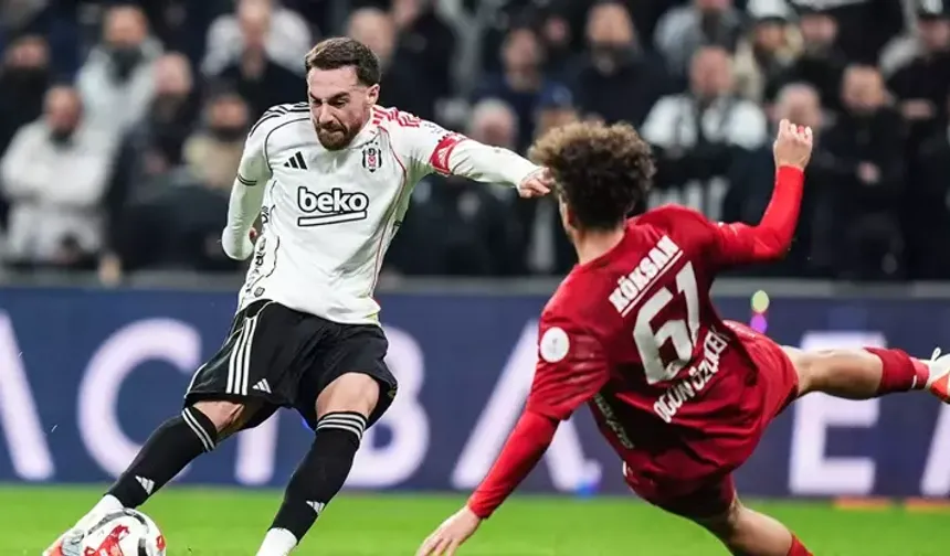 Beşiktaş, evinde Gaziantep ile 2-2 berabere kaldı.