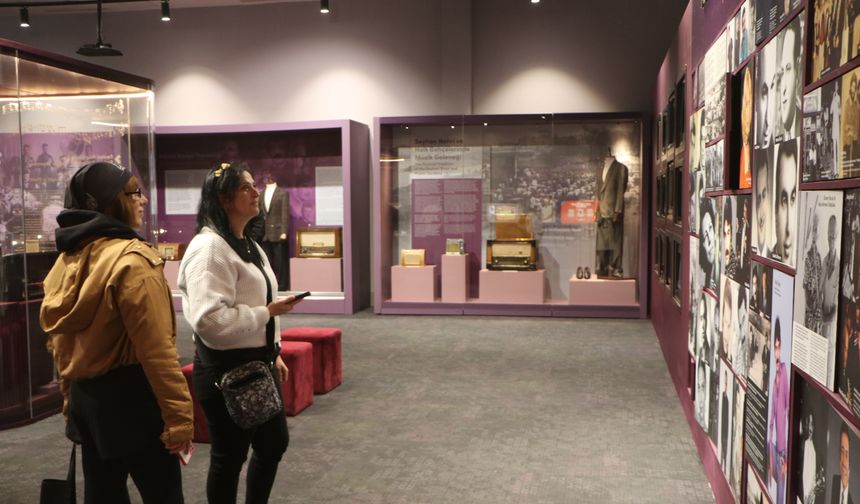 Ferdi Tayfur, ölümünün birinci yıl dönümünde doğduğu kentte anıldı