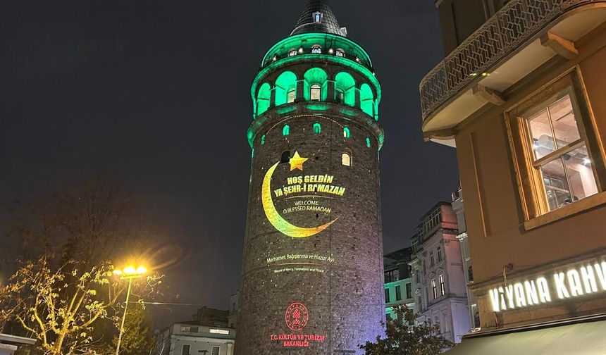 Galata Kulesi'nde ramazan ayına özel görseller yansıtıldı