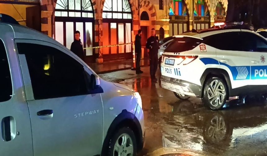 Gaziantep'te hesap tartışması sonrası restoran silahlı saldırı kamerada