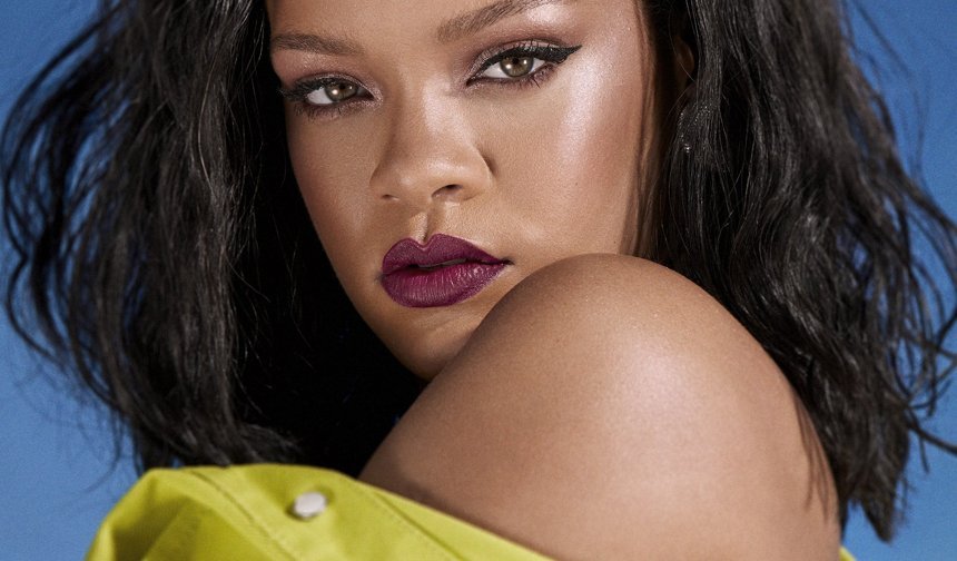 ABD'de şarkıcı Rihanna'nın evine silahlı saldırı