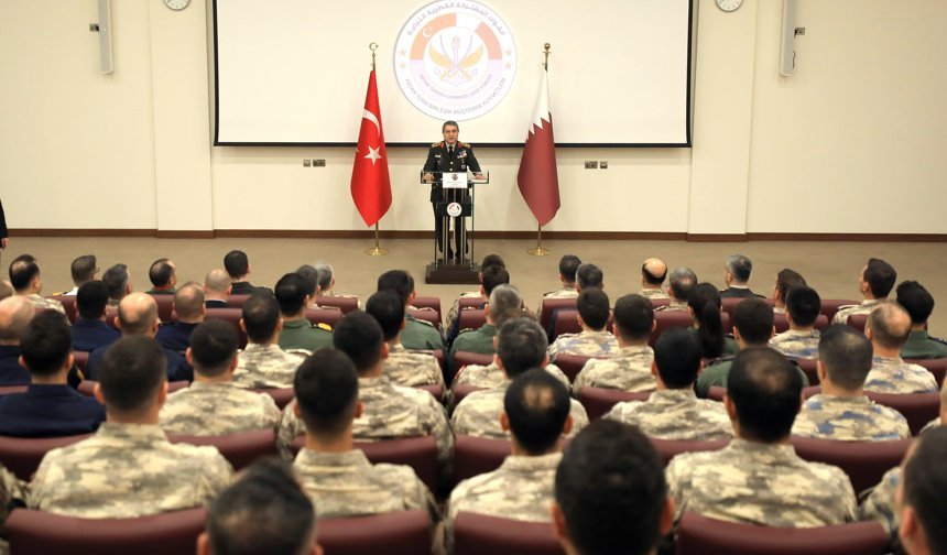 Genelkurmay Başkanı Orgeneral Bayraktaroğlu, Katar'da