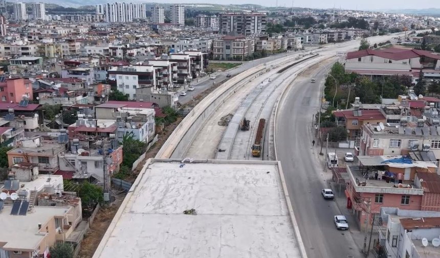 Bakan Uraloğlu Hızlı Tren Projesi'nin Mersin- Adana arasını önümüzdeki sene hizmete açacağız