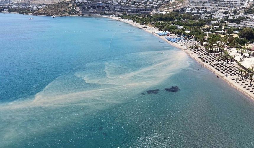 Bodrum'da isale hattı patladı, tonlarca su boşa aktı