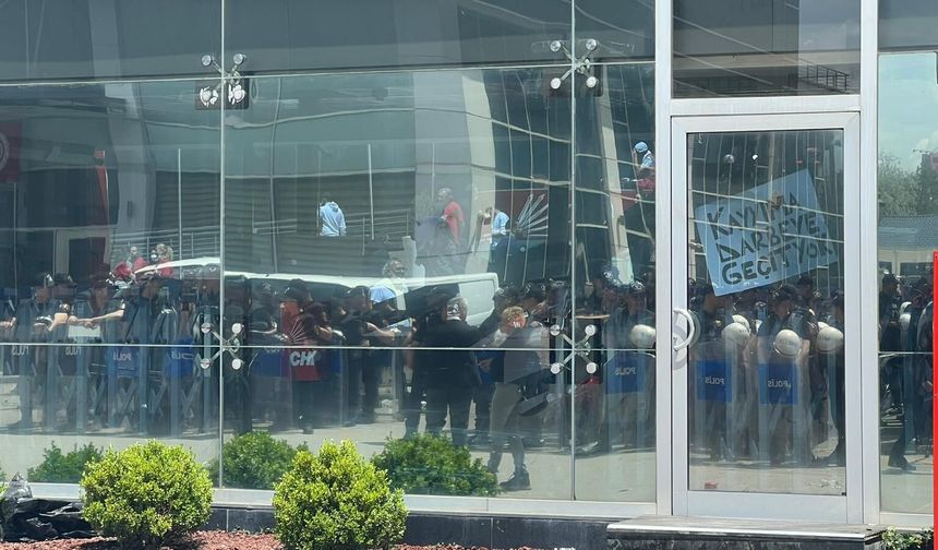 CHP Genel Merkezi'nde tahliye gerginliği / Ek fotoğraflar