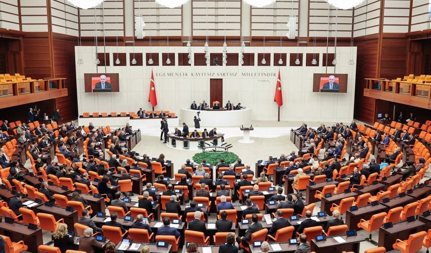 TBMM'de fahiş site aidatlarına yönelik teklifin görüşülmesine devam edilecek