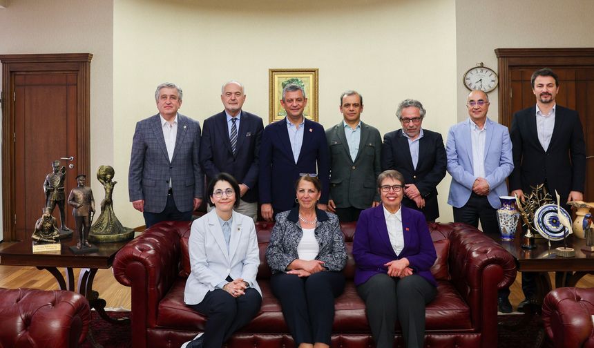 Türkiye Barolar Birliği ve Türk Tabipleri Birliği'nden CHP'ye ziyaret