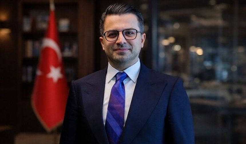 Yaz sezonu öncesi Sabiha Gökçen Havalimanı'nda pistlerde bakım onarım çalışmaları sürüyor